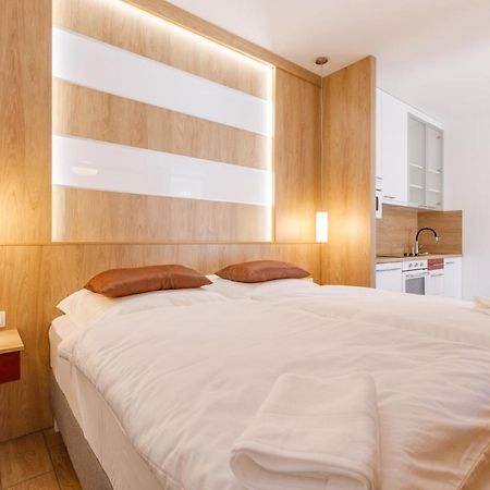 La Bella Centrum Apartmanok Piros/Sarga Hévíz المظهر الخارجي الصورة
