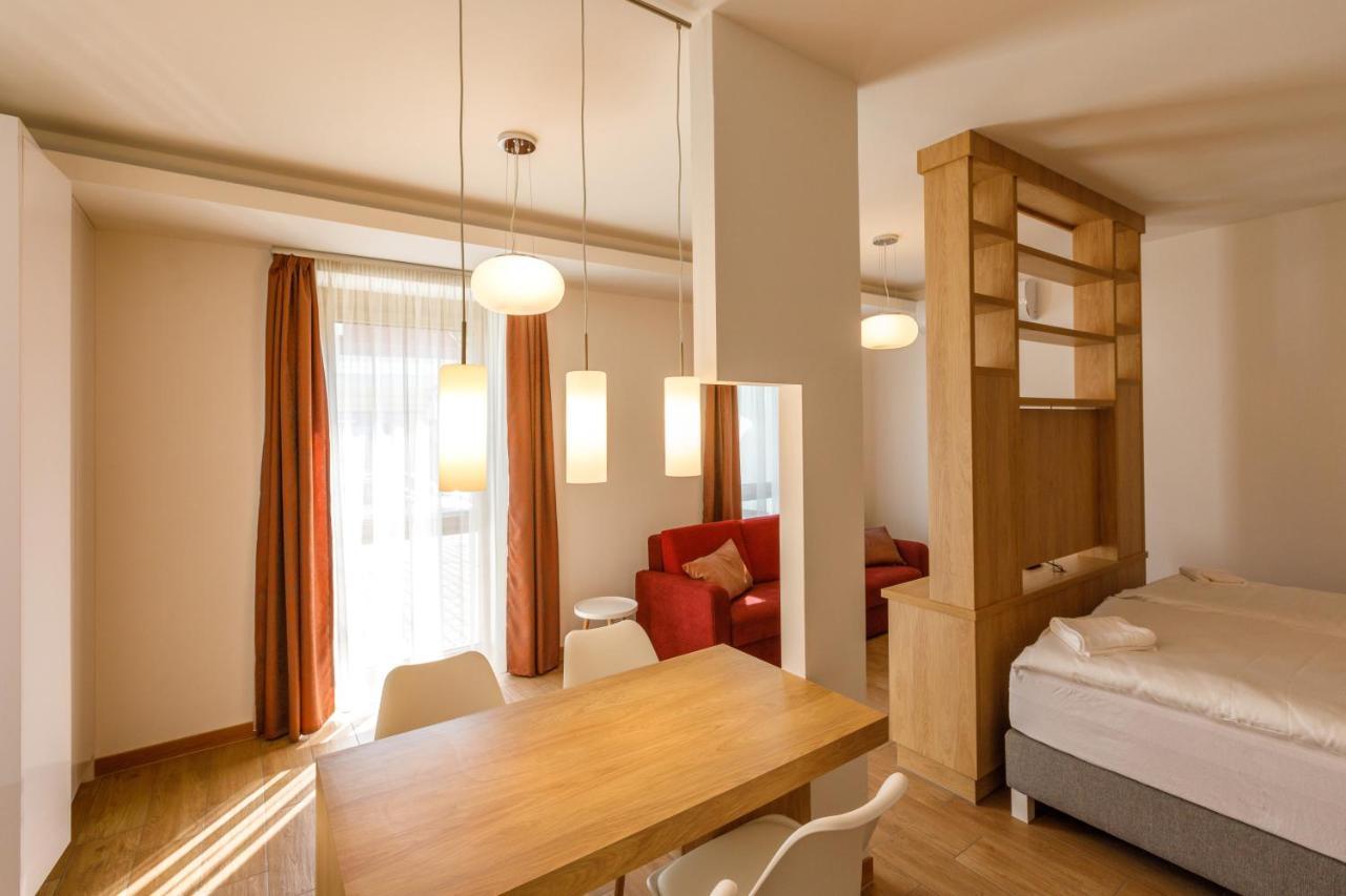 La Bella Centrum Apartmanok Piros/Sarga Hévíz المظهر الخارجي الصورة