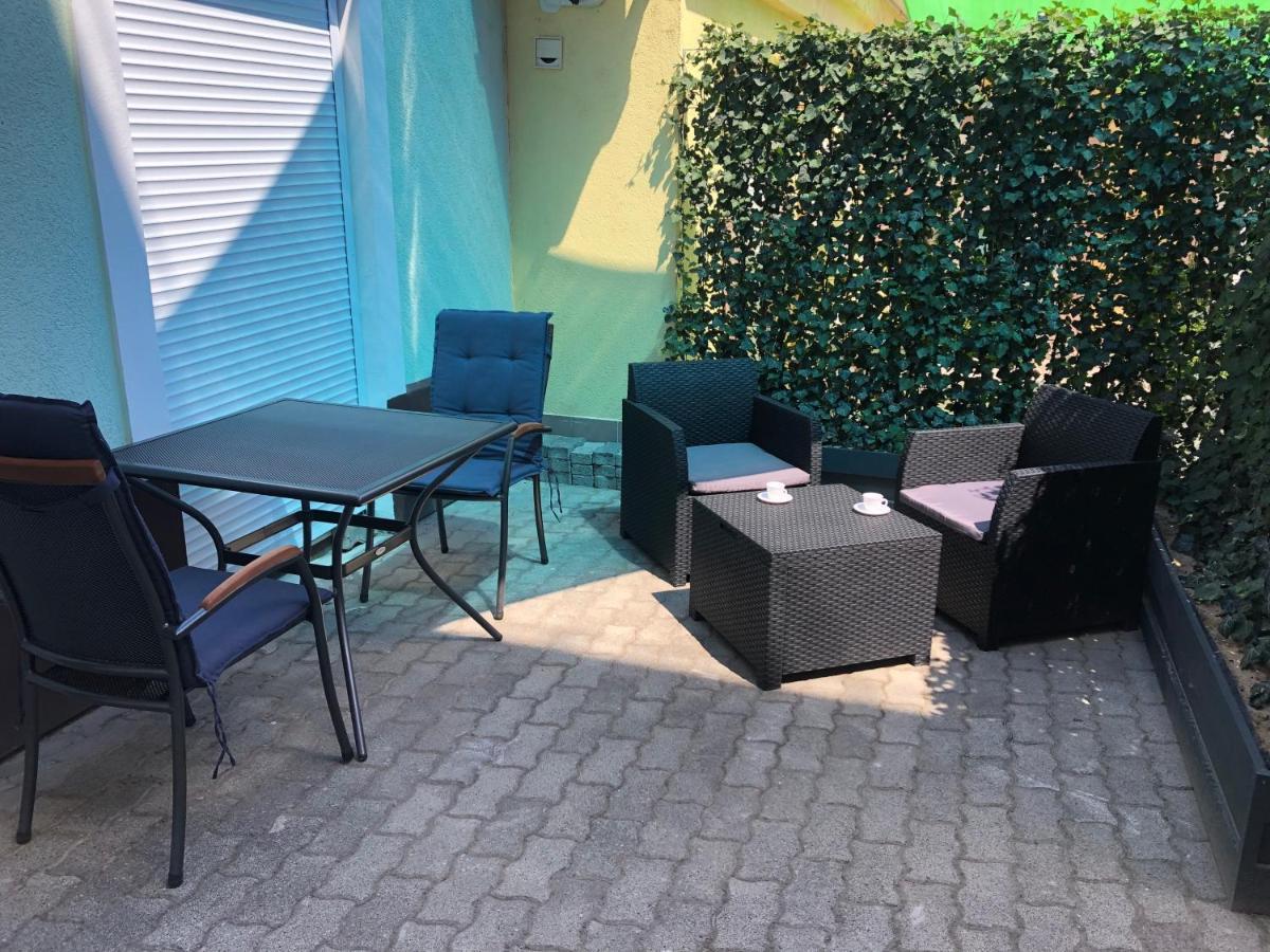 La Bella Centrum Apartmanok Piros/Sarga Hévíz المظهر الخارجي الصورة