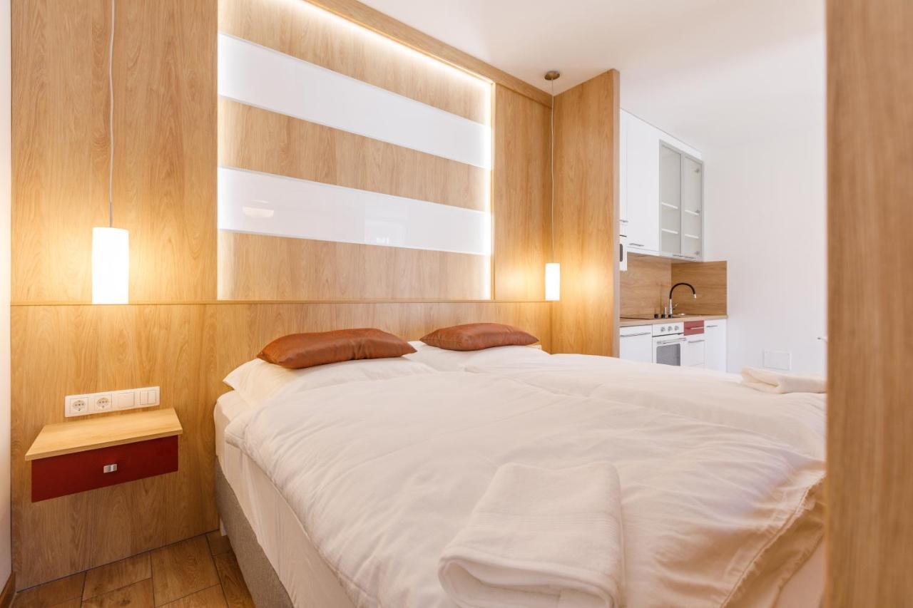 La Bella Centrum Apartmanok Piros/Sarga Hévíz المظهر الخارجي الصورة
