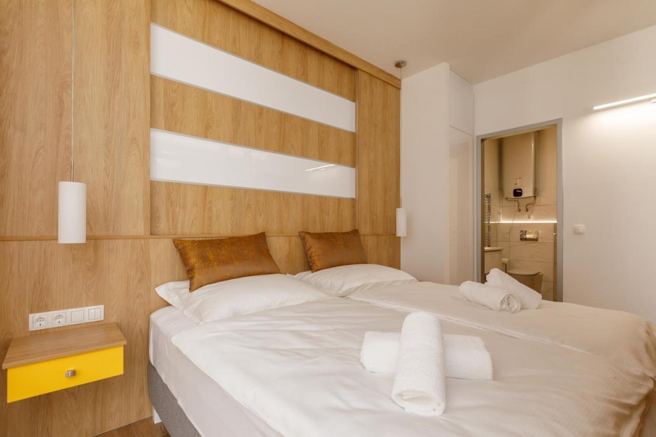 La Bella Centrum Apartmanok Piros/Sarga Hévíz المظهر الخارجي الصورة