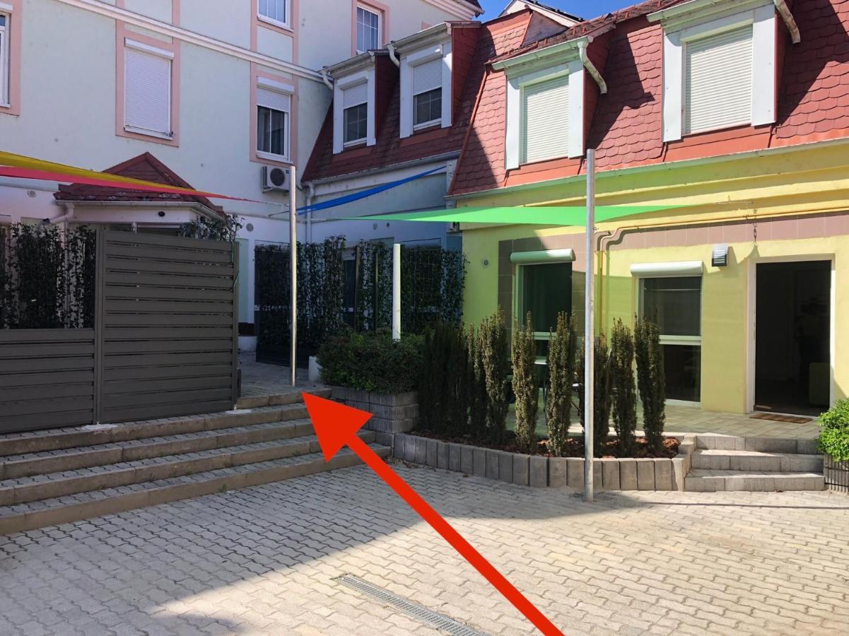 La Bella Centrum Apartmanok Piros/Sarga Hévíz المظهر الخارجي الصورة